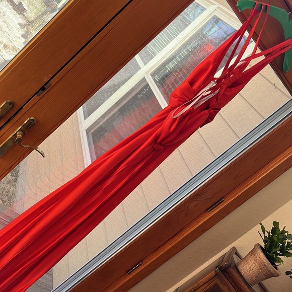 Dress - Picture 5 of 6